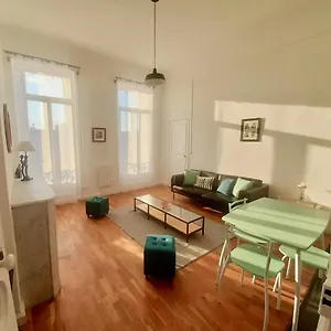 Appartement Spacieux Et Lumineux Vue Mer Joliette, Marseille